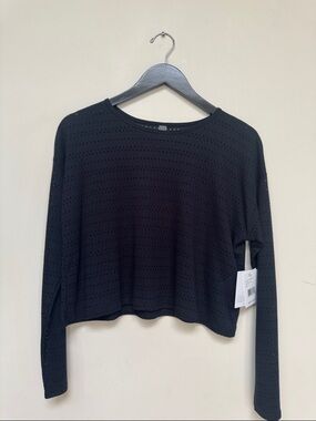 Beyond Yoga Women's Black Long-Sleeve Eyelet Knit Top